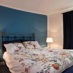 Отель 2 Bedroom Flat in Central Location Sleeps 4 Эдинбург комната для гостей фото 3