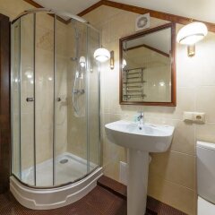 Гостиница GasthauS Украина, Буковель - отзывы, цены и фото номеров - забронировать гостиницу GasthauS онлайн ванная