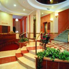 Отель Wellness Hotel Jean De Carro Чехия, Карловы Вары - отзывы, цены и фото номеров - забронировать отель Wellness Hotel Jean De Carro онлайн интерьер отеля фото 2