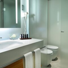 Отель Crowne Plaza Barcelona - Fira Center Испания, Барселона - 3 отзыва об отеле, цены и фото номеров - забронировать отель Crowne Plaza Barcelona - Fira Center онлайн фото 2