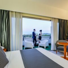 Отель Bologna Airport Италия, Болонья - 7 отзывов об отеле, цены и фото номеров - забронировать отель Bologna Airport онлайн балкон