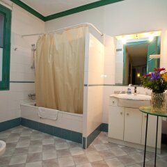 Отель Hostal Que Tal фото 2
