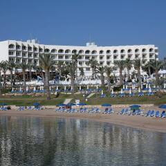 The Golden Coast Beach Hotel фото 4
