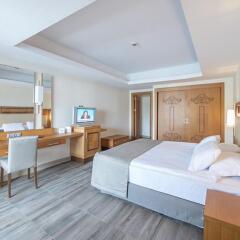 Отель Amara Prestige - All Inclusive 4* Стандартный семейный номер с различными типами кроватей фото 6