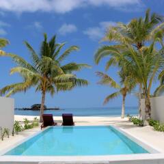 Отель Olhuveli Beach And Spa Resort бассейн
