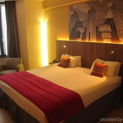 Отель Holiday Inn Schumann Брюссель комната для гостей