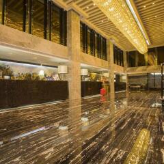 La Perle International Hotel гостиничный бар