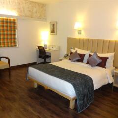 Отель Tulip Inn West Delhi комната для гостей