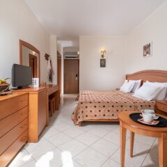 Отель Porfi Beach Hotel Греция, Ситония - 1 отзыв об отеле, цены и фото номеров - забронировать отель Porfi Beach Hotel онлайн комната для гостей фото 3