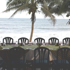 Отель Elmina Beach Resort пляж