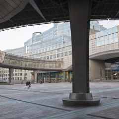 Отель Aloft Brussels Schuman парковка