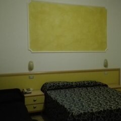 Hotel Etna Риччоне комната для гостей