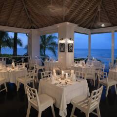 Round Hill Hotel & Villas