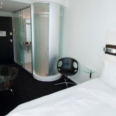 Отель Wakeup Copenhagen - Borgergade Дания, Копенгаген - 4 отзыва об отеле, цены и фото номеров - забронировать отель Wakeup Copenhagen - Borgergade онлайн ванная