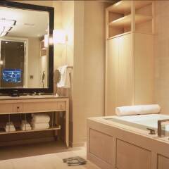 Отель The SKYLOFTS at MGM Grand США, Лас-Вегас - отзывы, цены и фото номеров - забронировать отель The SKYLOFTS at MGM Grand онлайн ванная фото 2