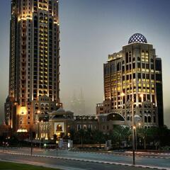 Отель Arjaan by Rotana Dubai Media City городской автобус