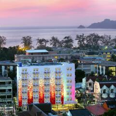 Отель Red Planet Phuket Patong пляж