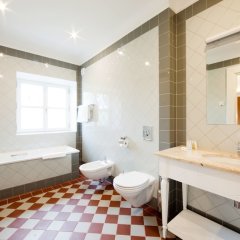Skrunda Manor Hotel in Saldus, Latvia from 111$, photos, reviews - zenhotels.com bathroom