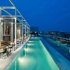 Отель Weichert Suites at Foggy Bottom бассейн