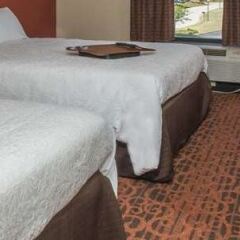 Отель Hampton Inn by Hilton Troy спа