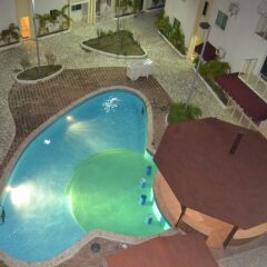 Отель Gorgeous Three Level Penthouse бассейн фото 3