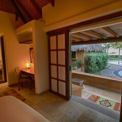 Отель The Inn at Manzanillo Bay комната для гостей фото 2