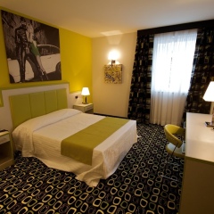 La Dolce Vita Hotel Motel Вилла-ди-Серио комната для гостей фото 5