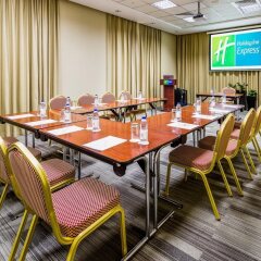 Отель Holiday Inn Express Dubai Jumeirah ОАЭ, Дубай - 10 отзывов об отеле, цены и фото номеров - забронировать отель Holiday Inn Express Dubai Jumeirah онлайн помещение для мероприятий фото 2