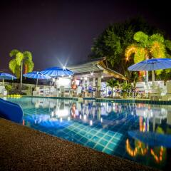 Отель Baan Tong Tong Pattaya бассейн