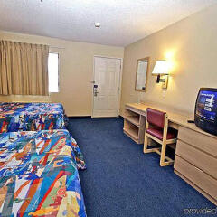 Отель Motel 6 Tacoma, WA - South США, Такома - отзывы, цены и фото номеров - забронировать отель Motel 6 Tacoma, WA - South онлайн комната для гостей фото 5