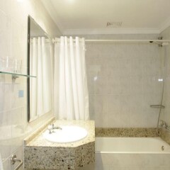 Отель y Apartamentos Casablanca Испания, Санта-Понса - отзывы, цены и фото номеров - забронировать отель y Apartamentos Casablanca онлайн ванная фото 2