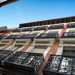Отель Roisa Suites