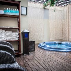 Albert Court Village Hotel by Far East Hospitality бассейн