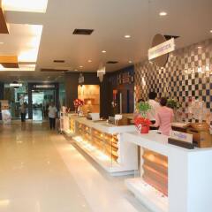Отель Sea Breeze Jomtien Resort интерьер отеля фото 2