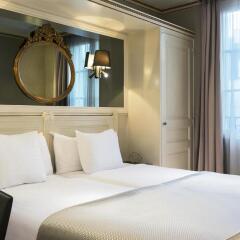 Отель Melia Paris Notre-Dame комната для гостей фото 2