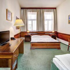 Отель Three Crowns Hotel Чехия, Прага - 6 отзывов об отеле, цены и фото номеров - забронировать отель Three Crowns Hotel онлайн удобства в номере