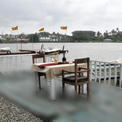 Отель Luthmin River View Бентота приотельная территория