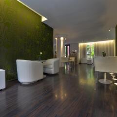 Отель Hôtel Le Quartier Bercy Square - Paris интерьер отеля