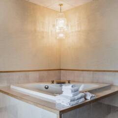 Отель Quality Hotel & Suites At The Falls США, Ниагара-Фолс - отзывы, цены и фото номеров - забронировать отель Quality Hotel & Suites At The Falls онлайн спа