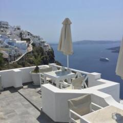 Отель Kafieris Apartments on the cliff Греция, Остров Санторини - 1 отзыв об отеле, цены и фото номеров - забронировать отель Kafieris Apartments on the cliff онлайн балкон