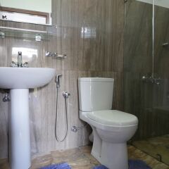 Отель Ocean View Tourist Guest House ванная
