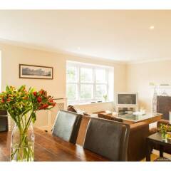 Апартаменты Newly Renovated Hove Apartment интерьер отеля