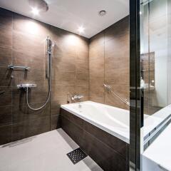 Отель Daiwa Roynet Hotel Ginza Япония, Токио - отзывы, цены и фото номеров - забронировать отель Daiwa Roynet Hotel Ginza онлайн ванная