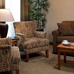 Отель Carriage House Inn Канада, Калгари - отзывы, цены и фото номеров - забронировать отель Carriage House Inn онлайн интерьер отеля фото 2