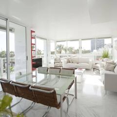Апартаменты You Stylish Beach Apartments интерьер отеля