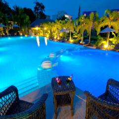 Отель P.S Hill Resort бассейн