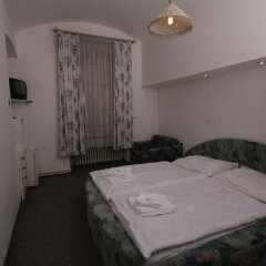 Отель Pension Brezina Prague Прага сейф в номере