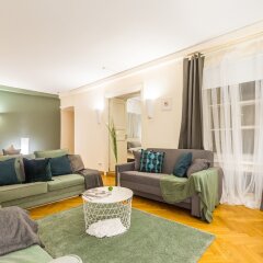 Гостиница Big Italy Apartment 200m2 в Санкт-Петербурге отзывы, цены и фото номеров - забронировать гостиницу Big Italy Apartment 200m2 онлайн Санкт-Петербург комната для гостей фото 4