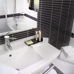 Отель Novotel Bordeaux Centre Gare Saint Jean Франция, Бордо - 1 отзыв об отеле, цены и фото номеров - забронировать отель Novotel Bordeaux Centre Gare Saint Jean онлайн ванная