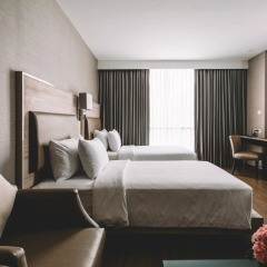 Отель Adelphi Suites Bangkok комната для гостей фото 2